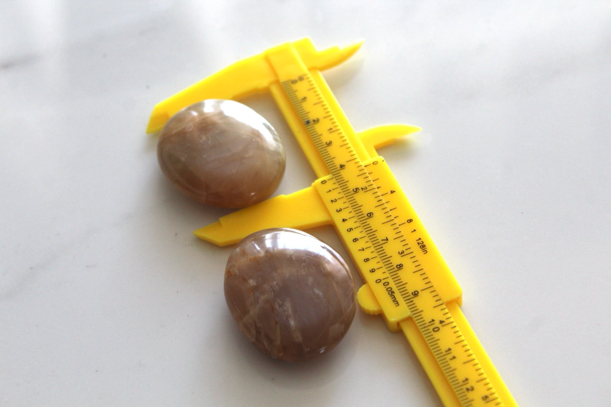 Moonstone Palm Stone – Natural Crystal