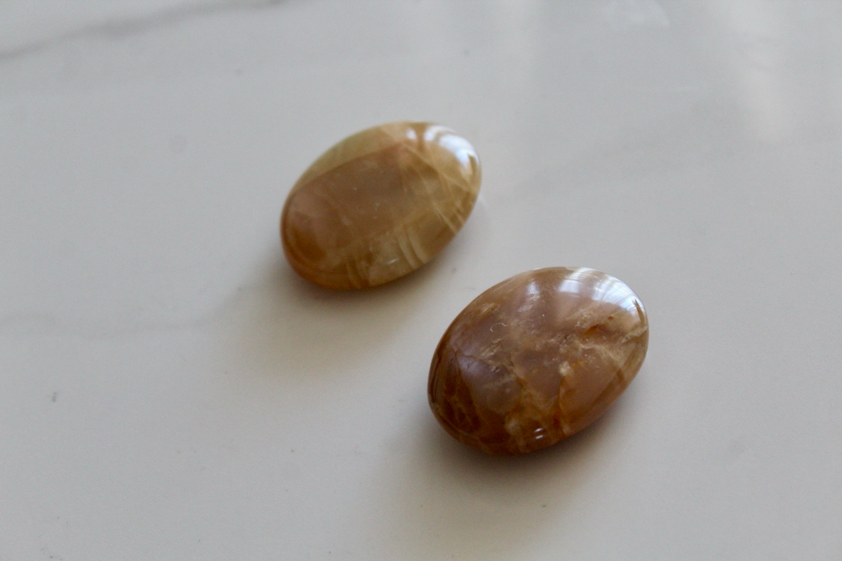 Moonstone Palm Stone – Natural Crystal